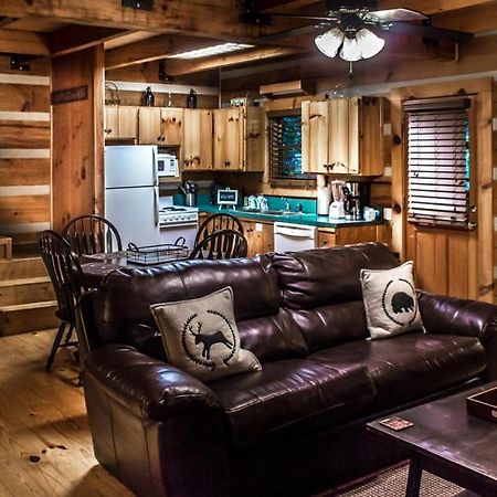 Hatfield Hideaway Pigeon Forge Buitenkant foto